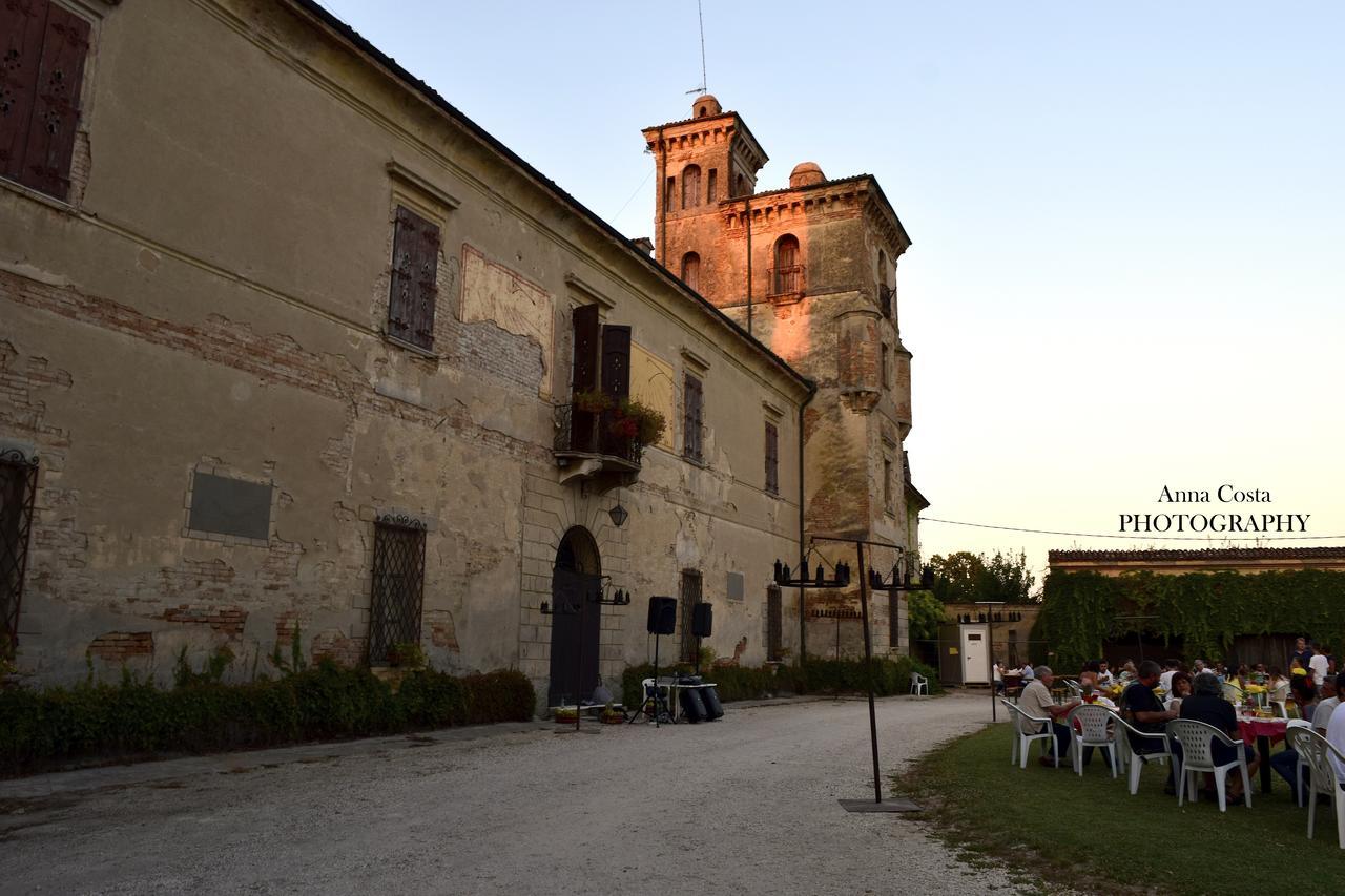 Ostello Castello Mina Della Scala Casteldidone Exteriér fotografie